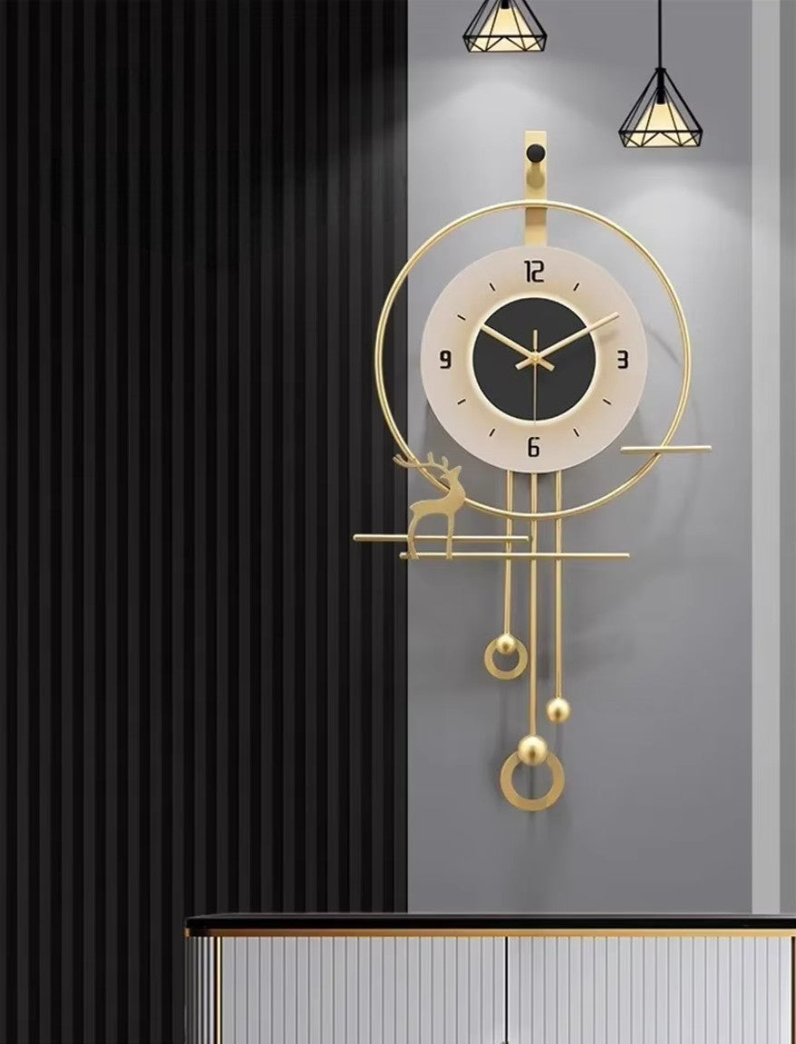 Winter Gold Clock