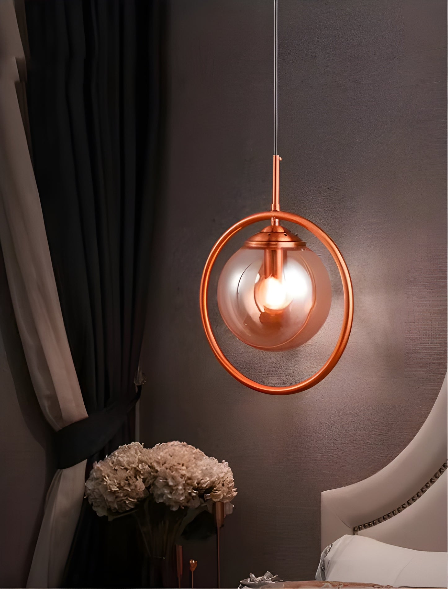 Lampe suspendue en forme de boule de verre