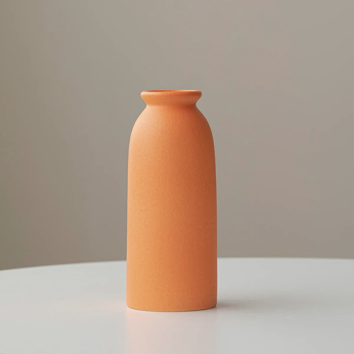 Vase en céramique minimaliste