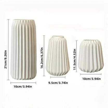 Lot de 3 vases à motifs verticaux