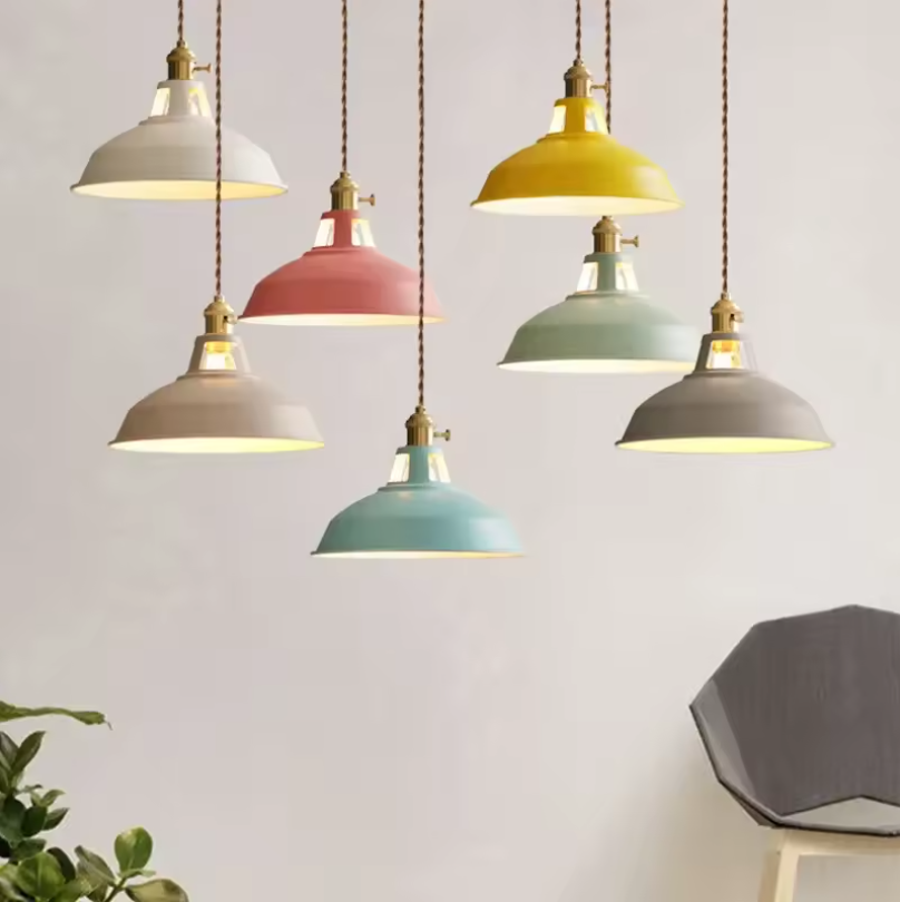 Lampe suspendue colorée